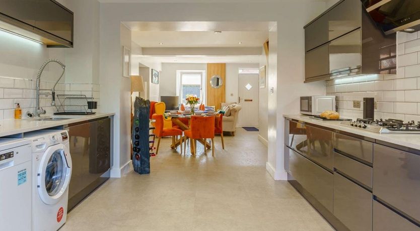 Photo of 3 Bed in Porthcawl