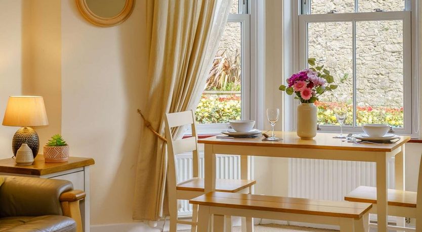 Photo of 1 Bed in Tenby