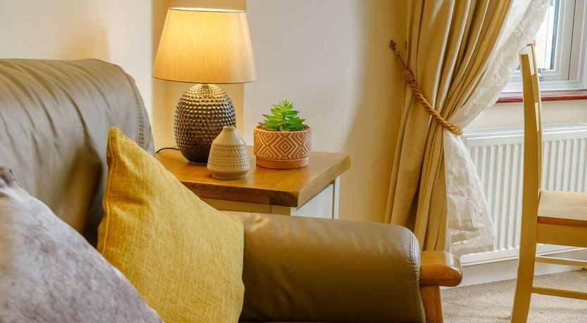 Photo of 1 Bed in Tenby