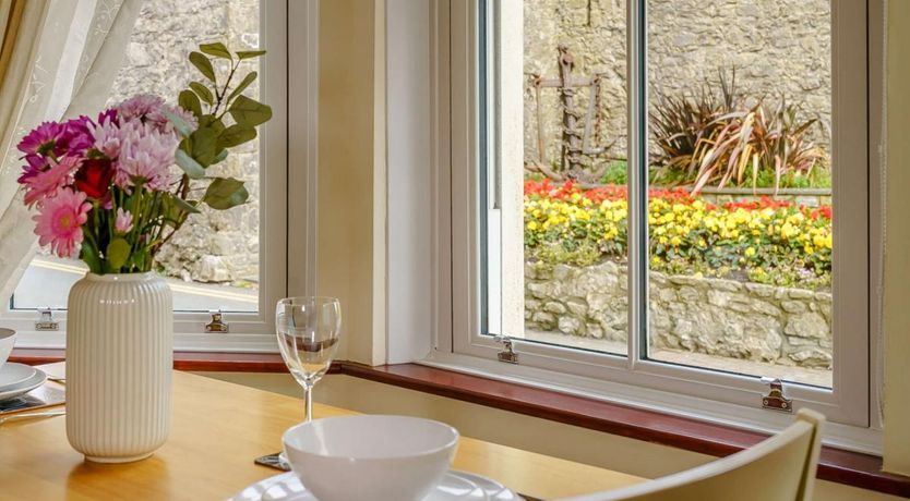 Photo of 1 Bed in Tenby