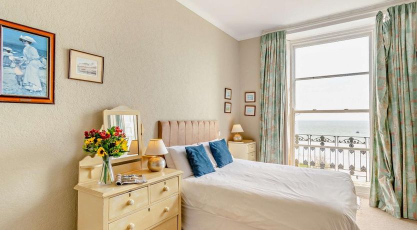 Photo of 2 Bed in Tenby