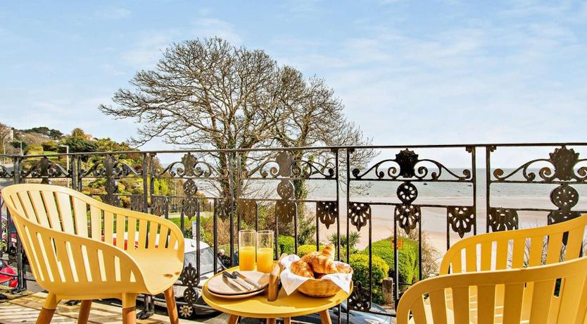 Photo of 2 Bed in Tenby