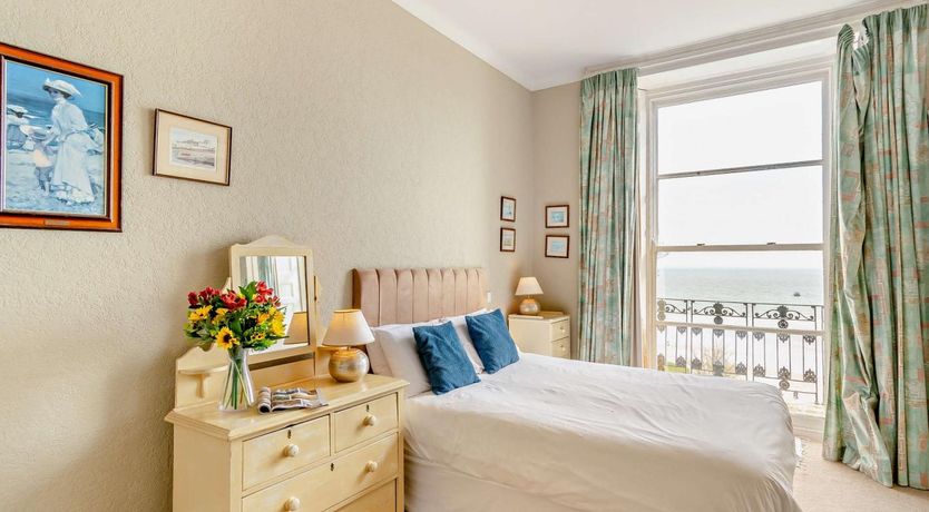 Photo of 2 Bed in Tenby