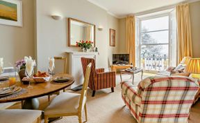 Photo of 2 Bed in Tenby