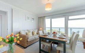 Photo of 2 Bed in Tenby