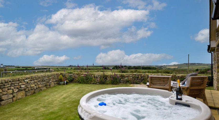 Photo of 1 Bed in St Just