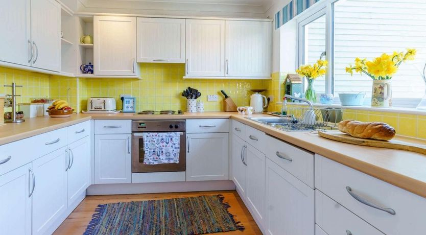 Photo of 3 Bed in Freshwater East