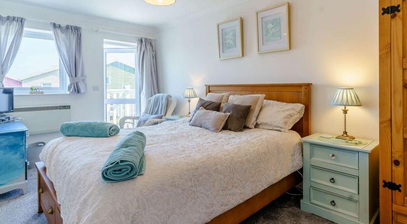 Photo of 3 Bed in Freshwater East