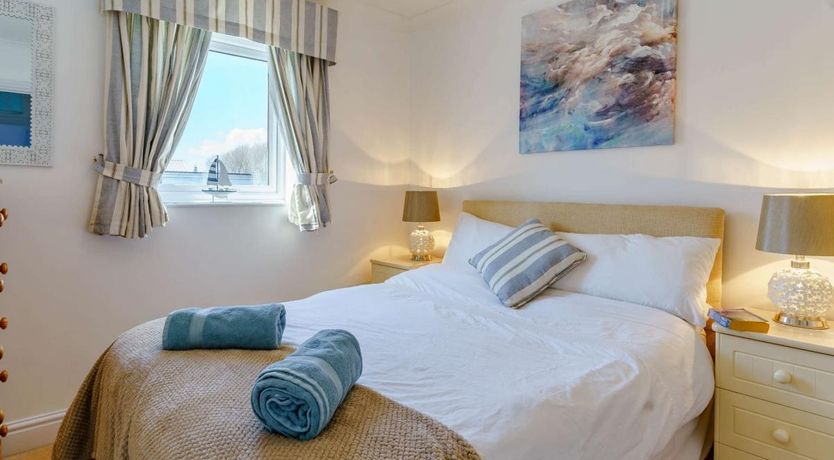 Photo of 3 Bed in Freshwater East