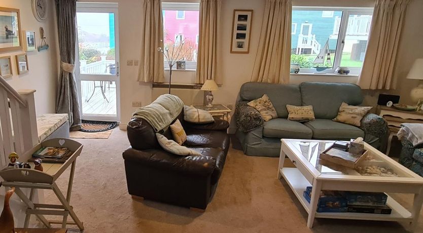 Photo of 3 Bed in Freshwater East