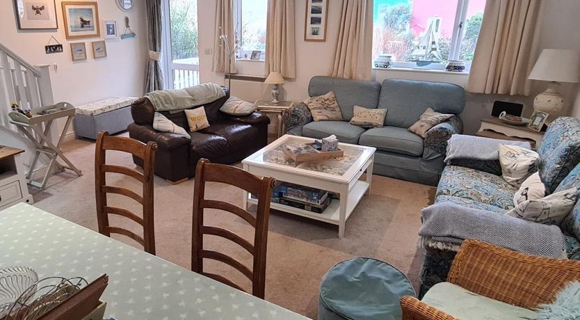 Photo of 3 Bed in Freshwater East