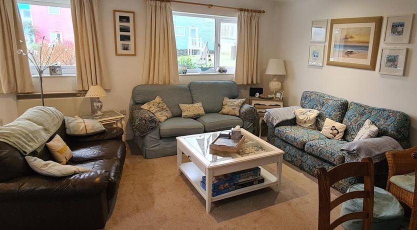 Photo of 3 Bed in Freshwater East