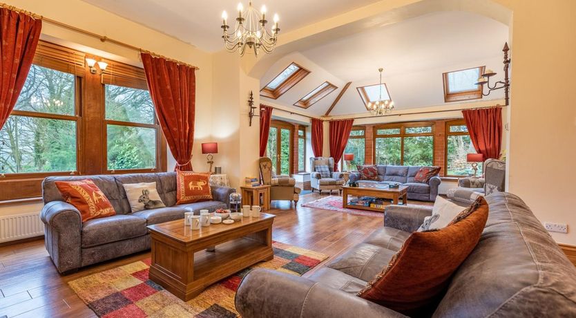 Photo of 6 Bed in Kington