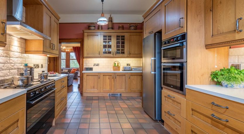 Photo of 6 Bed in Kington