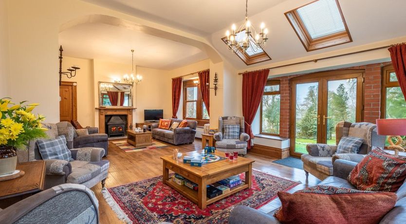 Photo of 6 Bed in Kington