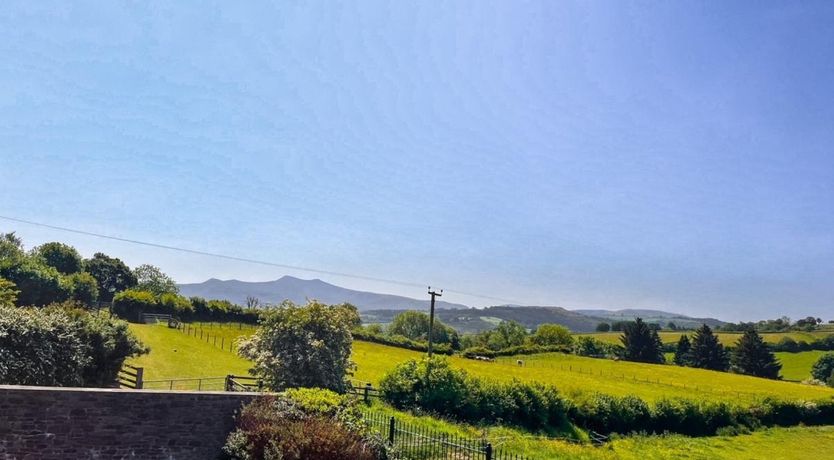 Photo of 2 Bed in Battle