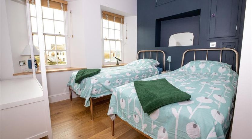 Photo of 2 Bed in Tenby