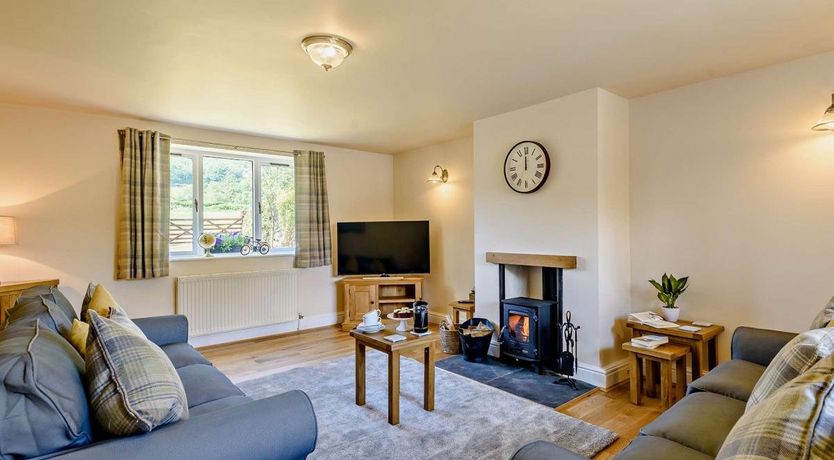 Photo of 3 Bed in Rowen