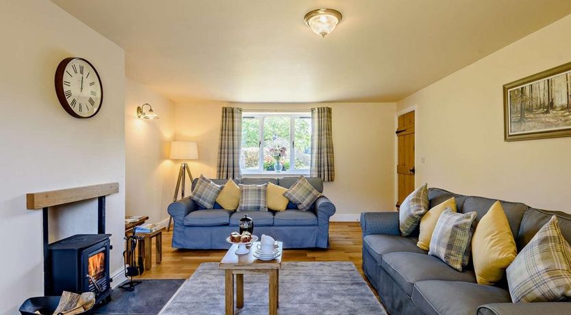 Photo of 3 Bed in Rowen