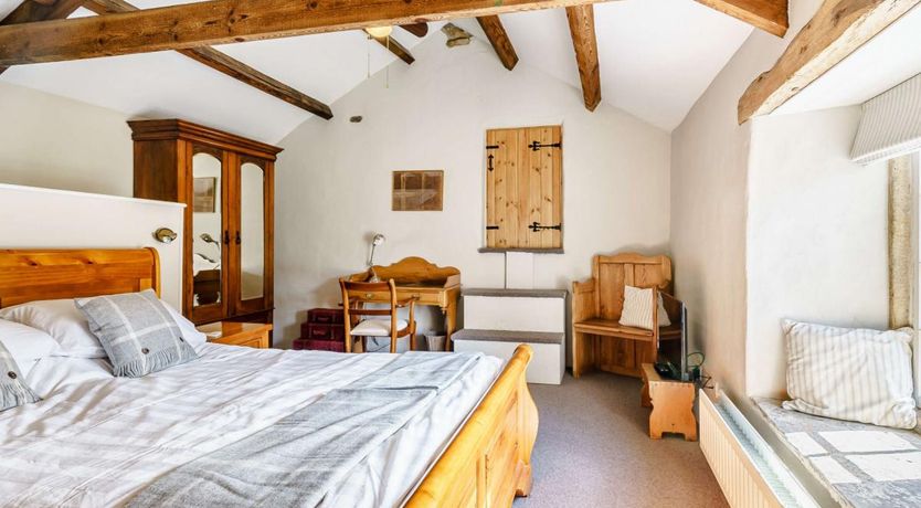 Photo of 5 Bed in Gunnerside