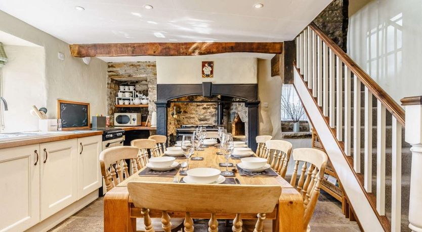 Photo of 5 Bed in Gunnerside