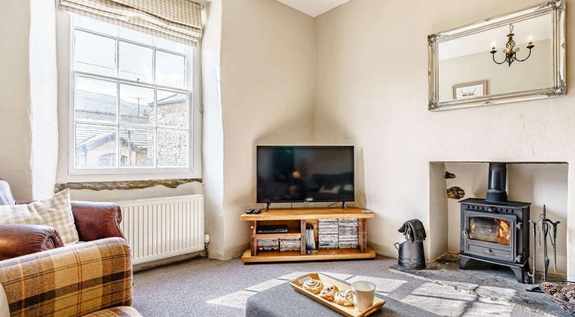 Photo of 5 Bed in Gunnerside