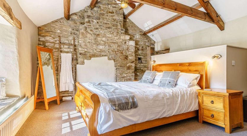 Photo of 5 Bed in Richmond