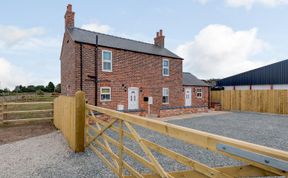 Photo of 4 Bed in Mablethorpe