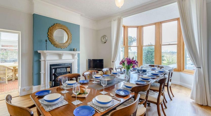 Photo of 7 Bed in Bideford