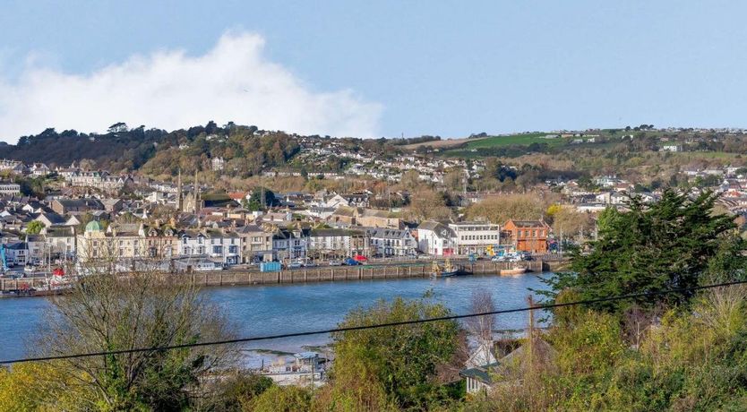 Photo of 7 Bed in Bideford