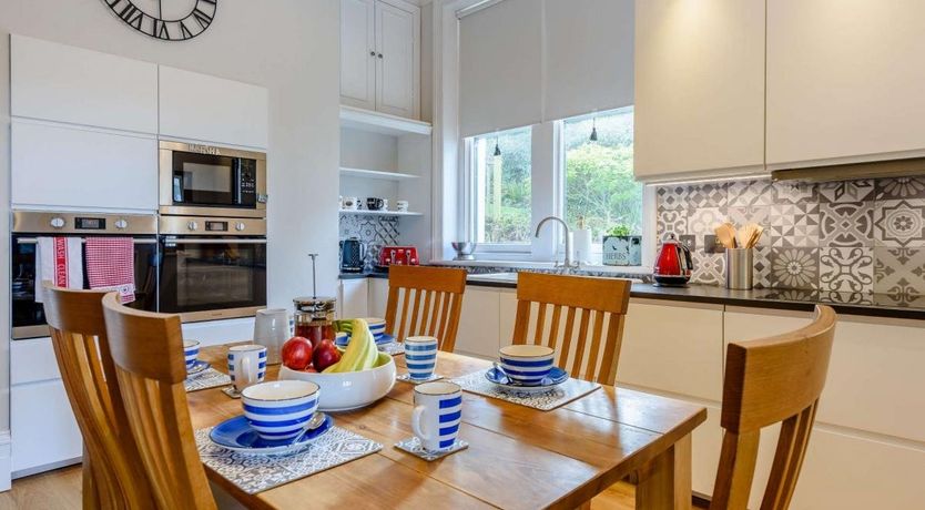 Photo of 7 Bed in Bideford