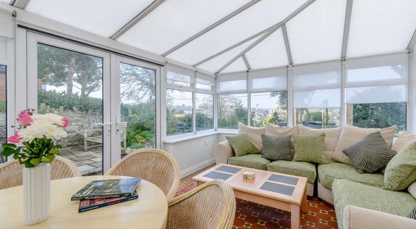 Photo of 7 Bed in Bideford