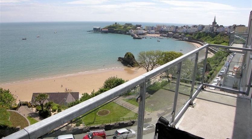 Photo of 2 Bed in Tenby