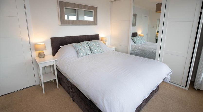 Photo of 2 Bed in Tenby