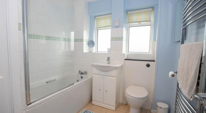 Photo of 2 Bed in Tenby