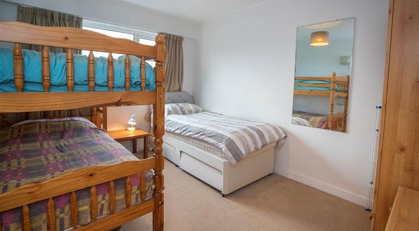 Photo of 2 Bed in Tenby