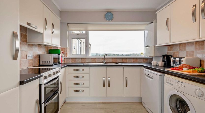 Photo of 2 Bed in Tenby