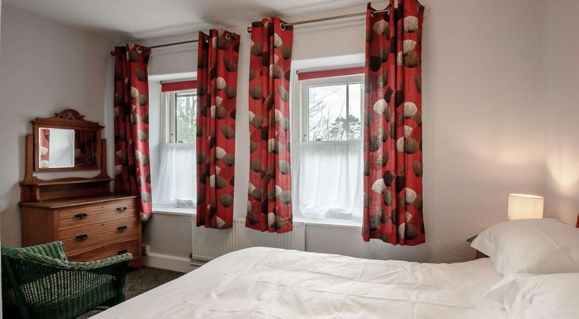 Photo of 2 Bed in Llwyngwril