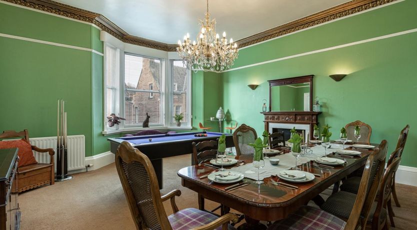 Photo of 5 Bed in Melrose
