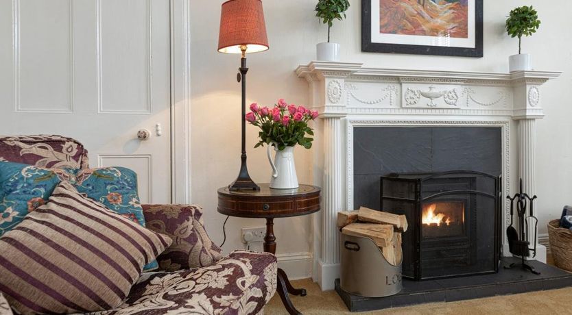 Photo of 5 Bed in Melrose