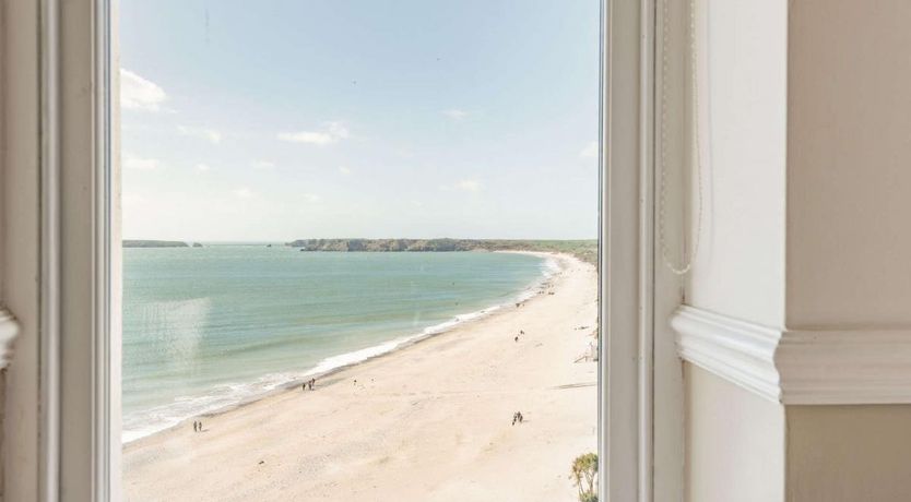 Photo of 2 Bed in Tenby