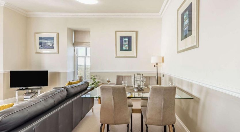 Photo of 2 Bed in Tenby