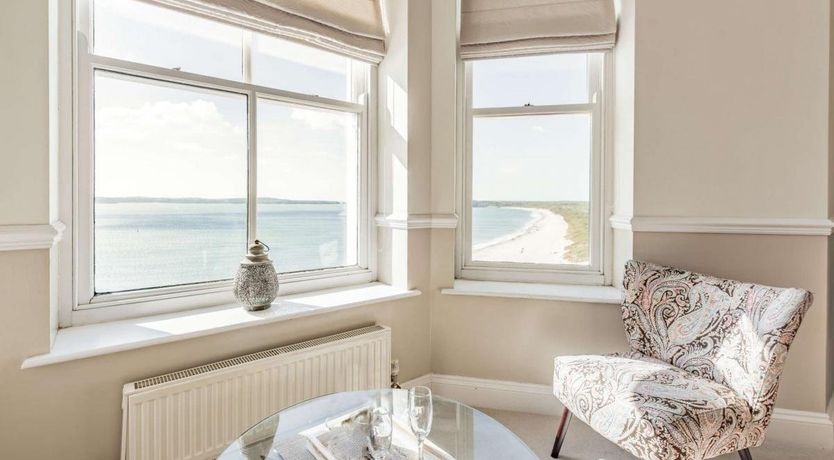 Photo of 2 Bed in Tenby