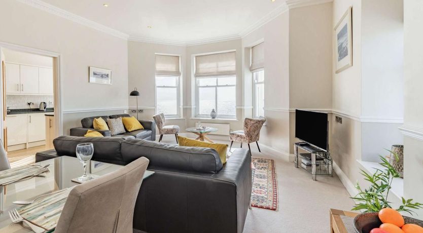 Photo of 2 Bed in Tenby