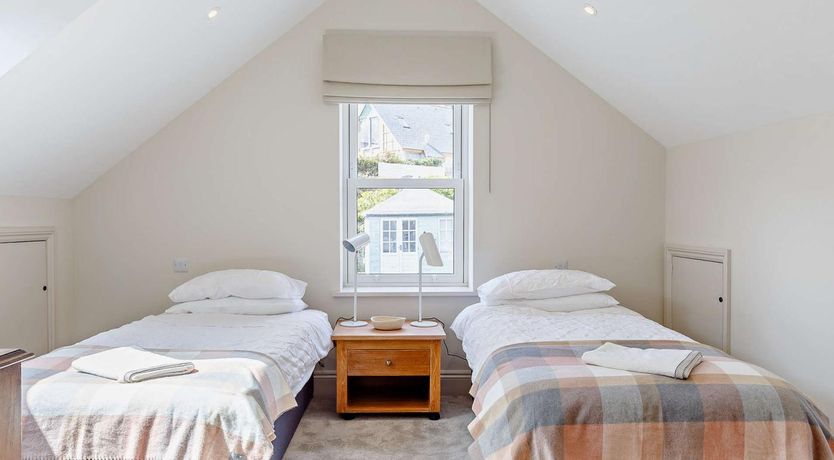 Photo of 4 Bed in Fowey