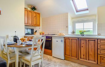 2 Bed in Brecon Holiday Cottage