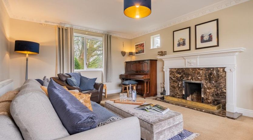 Photo of in Windermere (SZ579)