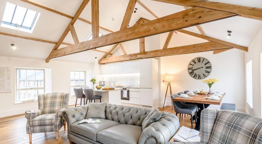 Photo of 3 Bed in Glasshouses