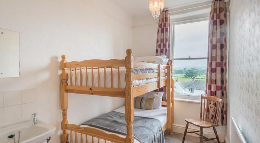 Photo of 6 Bed in Braithwaite