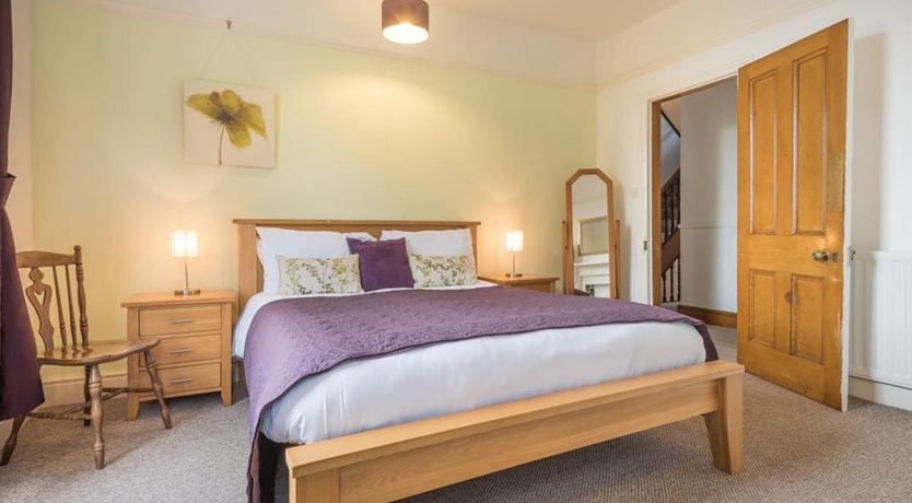 Photo of 6 Bed in Braithwaite